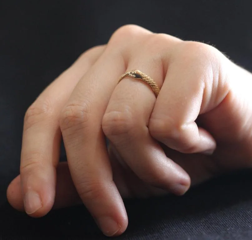 Ouroboros Ring Snake eating tale - Artifactoria