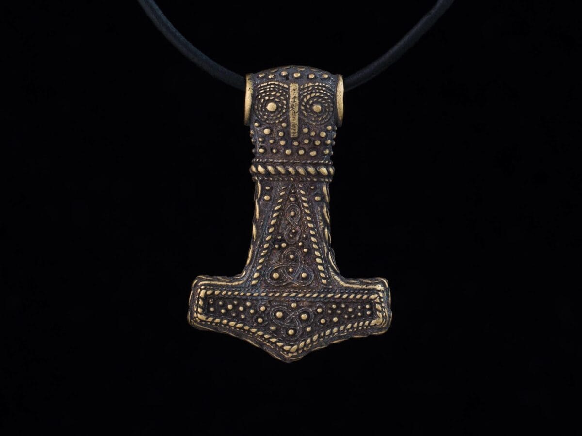 Thor's Hammer Bredsatra Mjolnir Pendant - Image 1