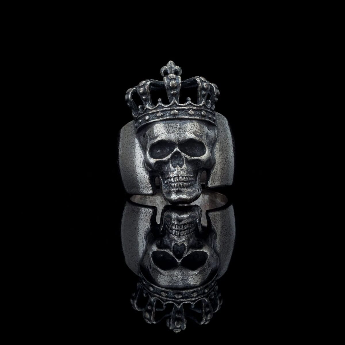 Skull in Crown Ring - Image 5
