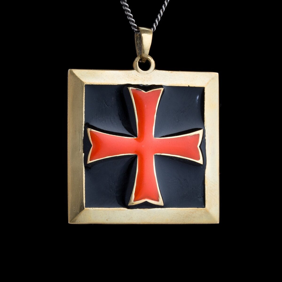 Templar Tamplier Cross on Shield Pendant - Image 7