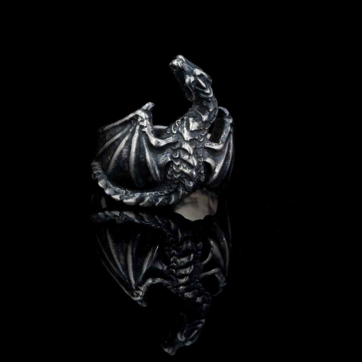 Attentive Dragon on finger Ring - Image 6