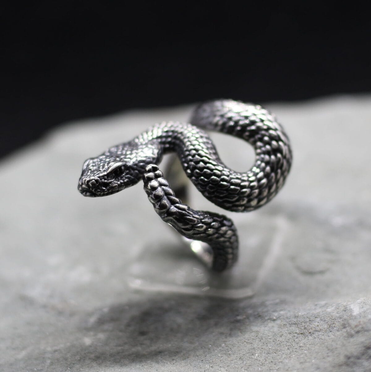 Attacking rattlesnake ring. Snake ring - Image 3