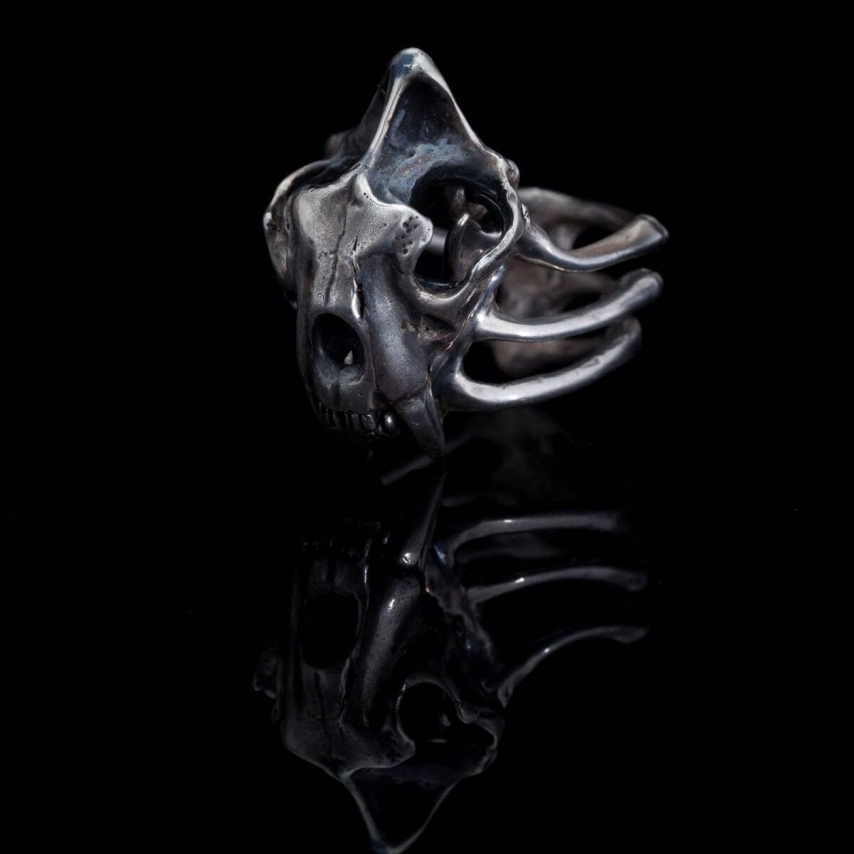Saber-Toothed Tiger Skull Ring - Image 6