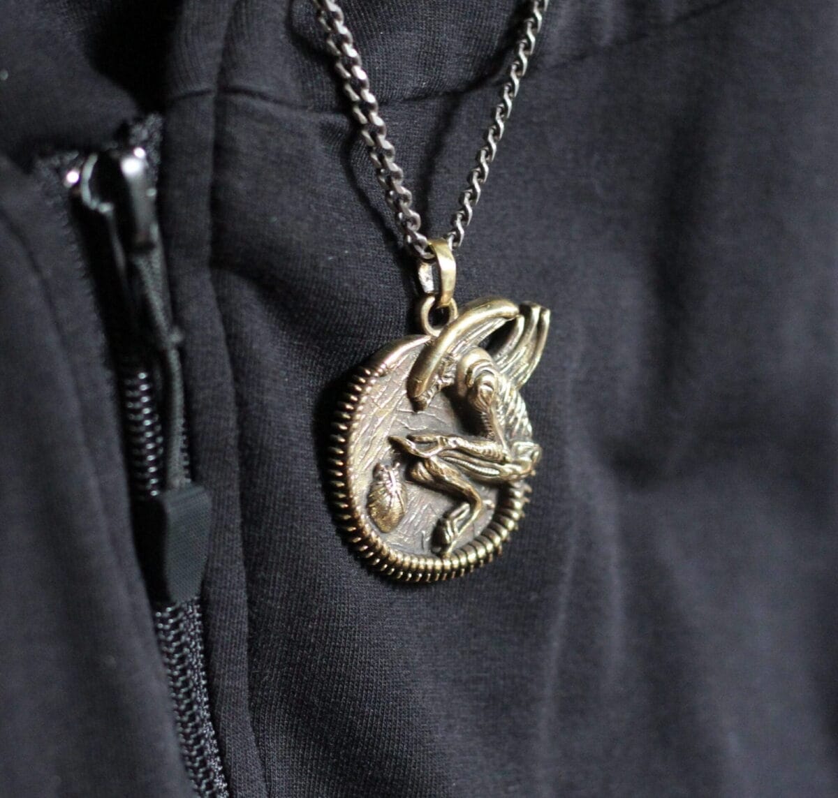 Alien Xenomorph pendant
