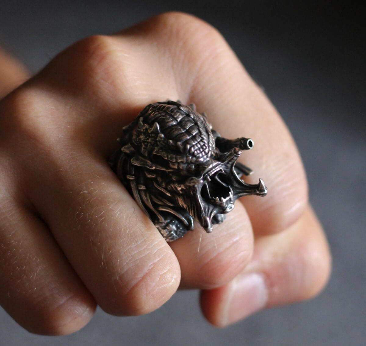 IMG_0352 Predator face of alien ring with cannon - Image 1