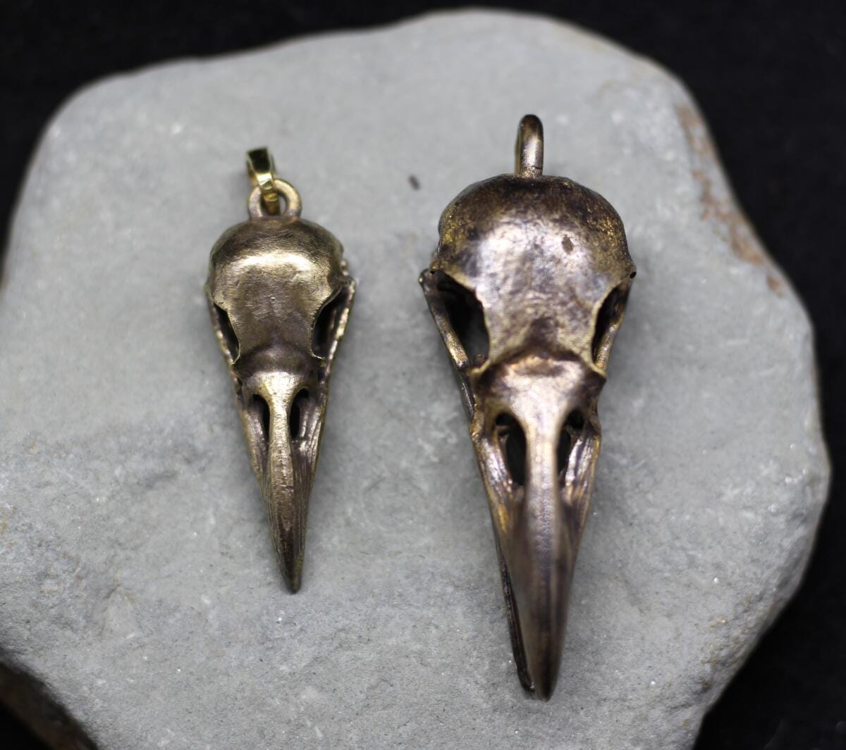 Small anatomically raven crow skull pendant