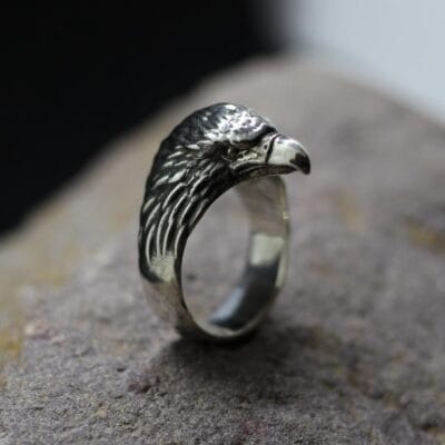 Proud eagle profile view ring