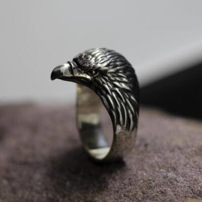 Proud eagle profile view ring