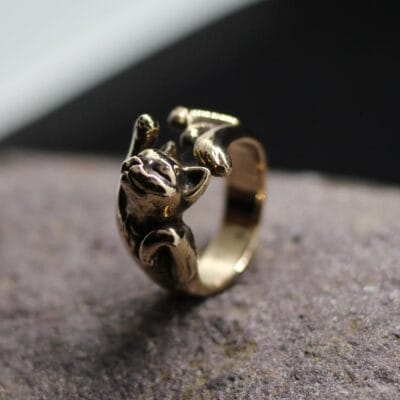 Cute stretching cat adjustible ring