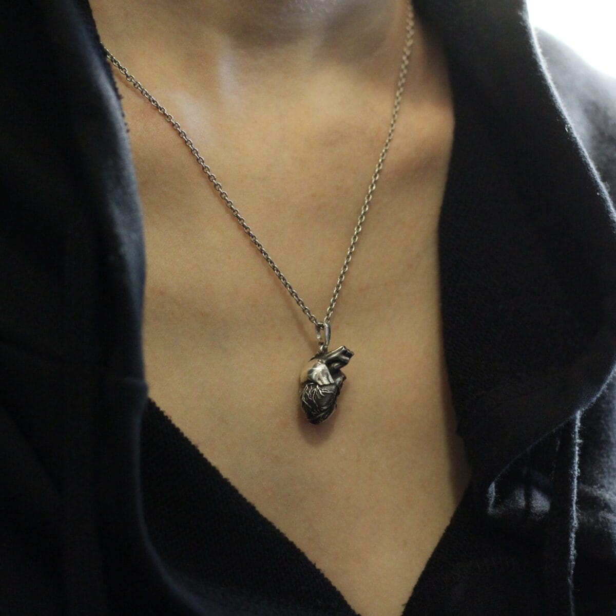 All-metall Anatomical Human heart pendant - Image 5