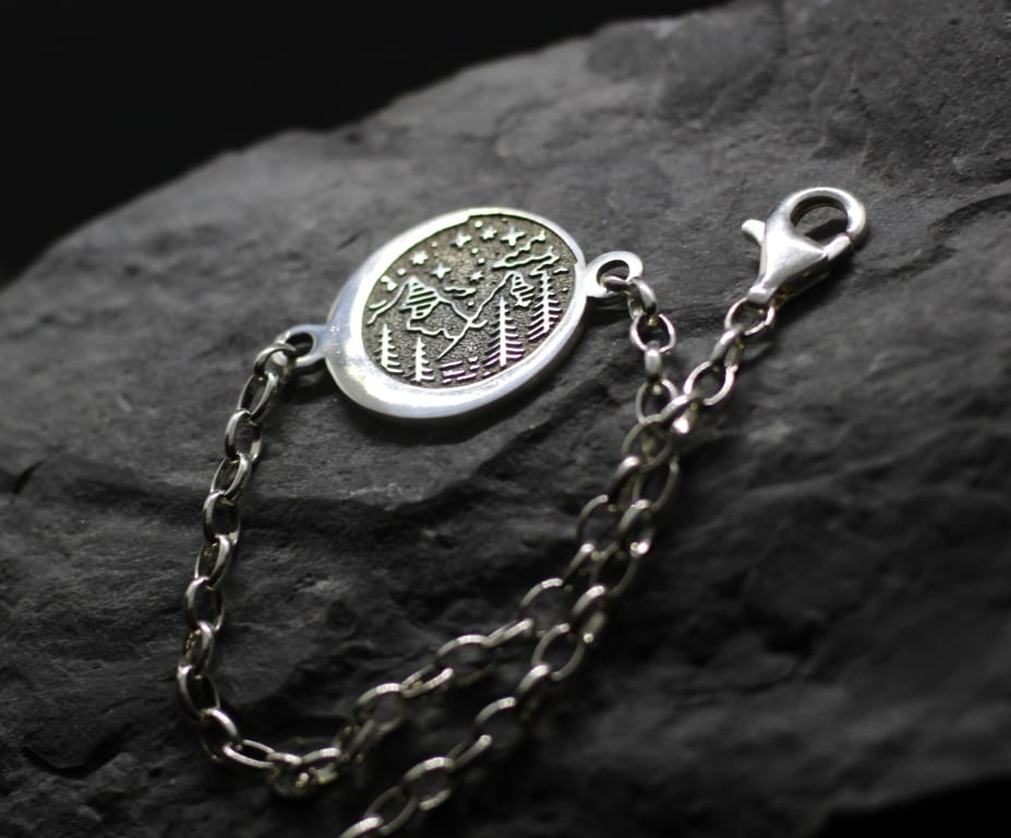 Mountain and forest romantic view jewelry bracelet (2) Mountain and forest romantic silver chain bracelet - Image 1